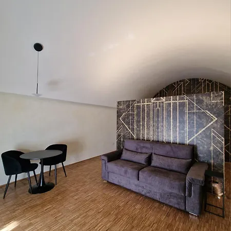 招待所 1loftmatera 3*